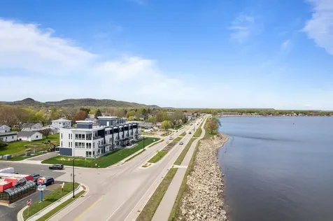 907 N Lakeshore Drive Lake City MN 55041