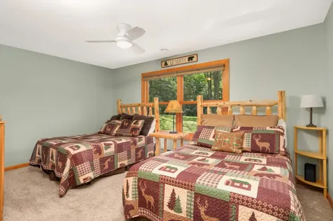 27985 Lakelawn Drive Lindstrom MN 55045