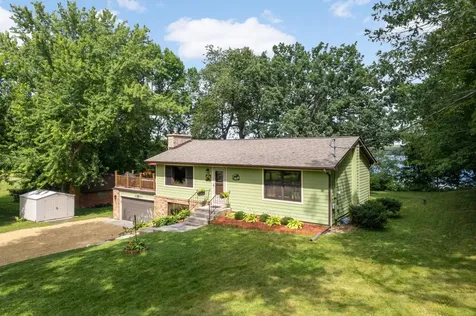 27985 Lakelawn Drive Lindstrom MN 55045