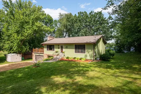 27985 Lakelawn Drive Lindstrom MN 55045