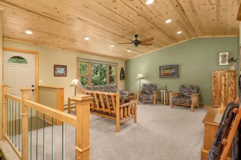 27985 Lakelawn Drive Lindstrom MN 55045