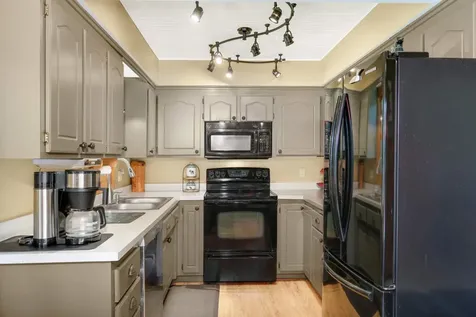 27985 Lakelawn Drive Lindstrom MN 55045