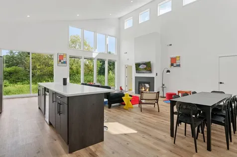 1013 Gardner Street Wayzata MN 55391