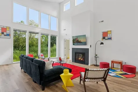 1013 Gardner Street Wayzata MN 55391
