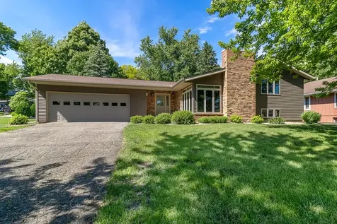 519 4th Street SW Madelia MN 56062
