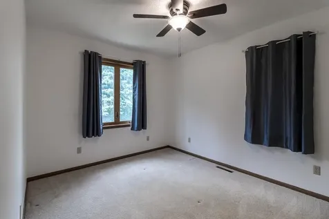 519 4th Street SW Madelia MN 56062