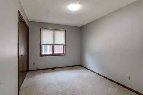 519 4th Street SW Madelia MN 56062