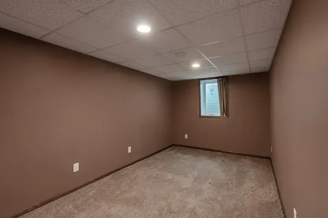 519 4th Street SW Madelia MN 56062