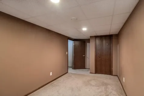 519 4th Street SW Madelia MN 56062