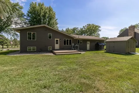 519 4th Street SW Madelia MN 56062