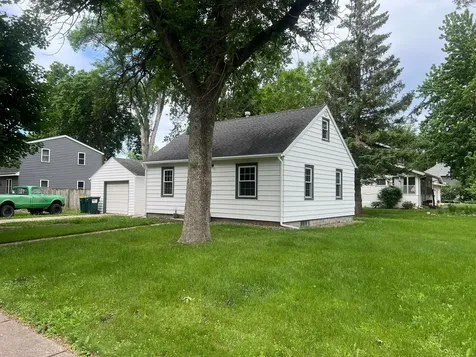 327 N Gilman Avenue Litchfield MN 55355