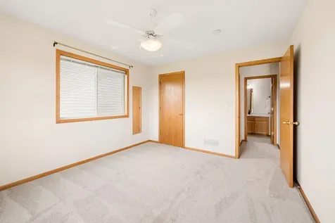 1805 Lakeridge Way Waconia MN 55387