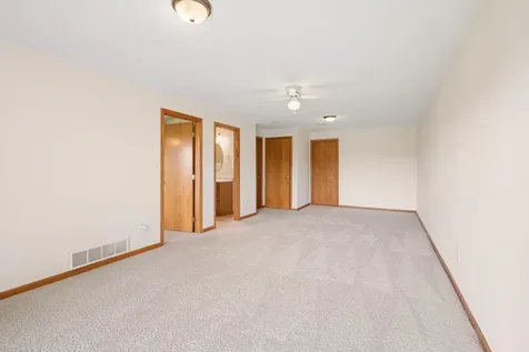 1805 Lakeridge Way Waconia MN 55387