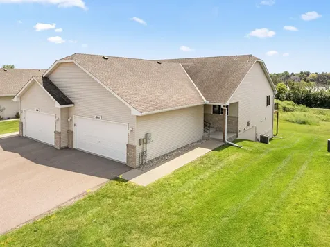 1805 Lakeridge Way Waconia MN 55387
