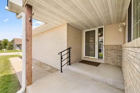 1805 Lakeridge Way Waconia MN 55387