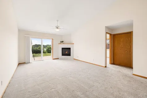 1805 Lakeridge Way Waconia MN 55387