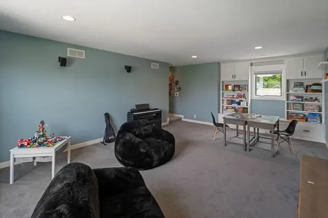 5220 Yellowstone Lane N Plymouth MN 55446