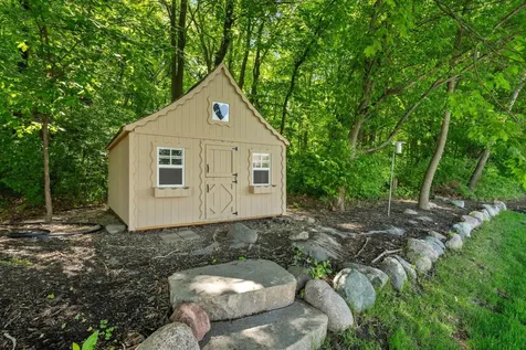 5220 Yellowstone Lane N Plymouth MN 55446