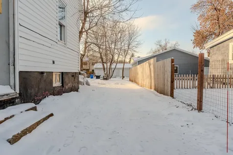 817 9th Street S Fargo ND 58103