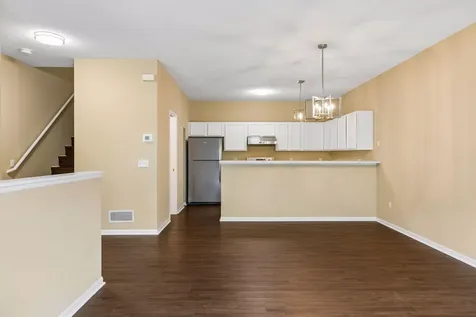 454 Willoughby Way W Hopkins MN 55305