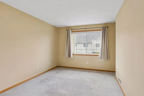 454 Willoughby Way W Hopkins MN 55305