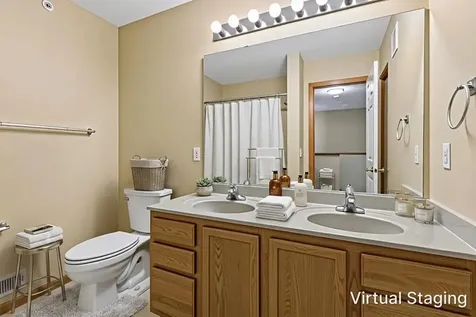454 Willoughby Way W Hopkins MN 55305