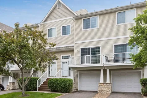 454 Willoughby Way W Hopkins MN 55305