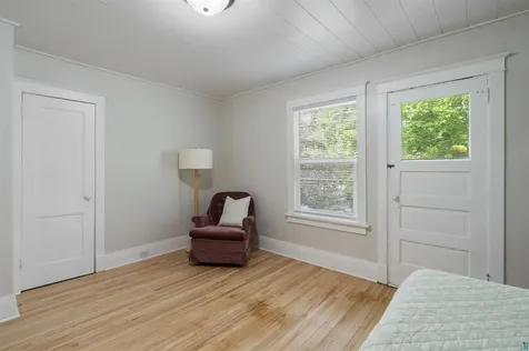 1515 N 8th Avenue E Duluth MN 55805