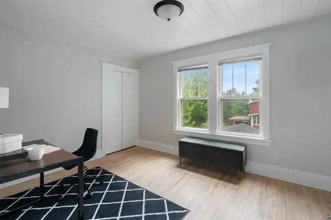 1515 N 8th Avenue E Duluth MN 55805