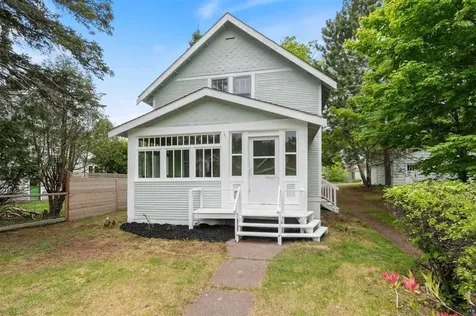 1515 N 8th Avenue E Duluth MN 55805