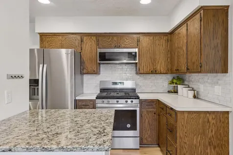 6631 Oakwood Street Rockford MN 55373
