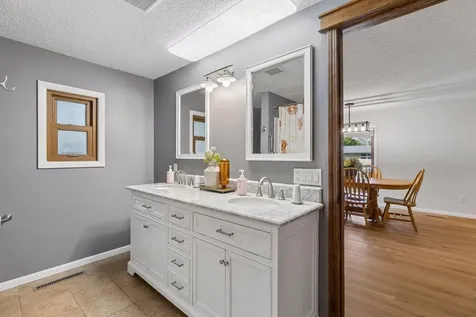 6631 Oakwood Street Rockford MN 55373