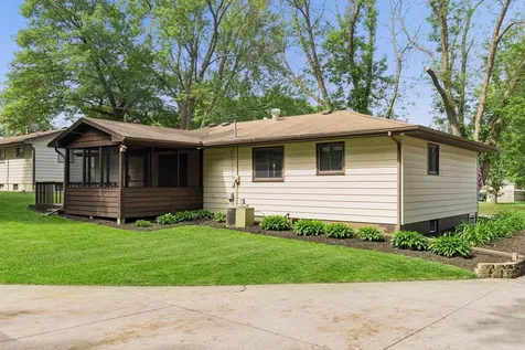6631 Oakwood Street Rockford MN 55373