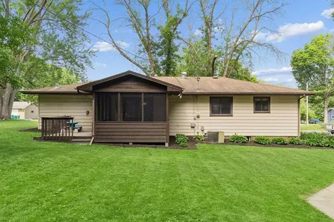 6631 Oakwood Street Rockford MN 55373