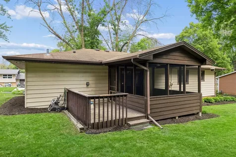 6631 Oakwood Street Rockford MN 55373