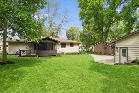 6631 Oakwood Street Rockford MN 55373