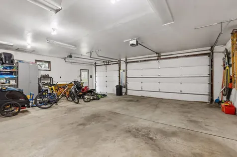 6631 Oakwood Street Rockford MN 55373