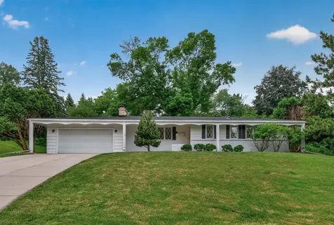 5249 W 92nd Street Bloomington MN 55437