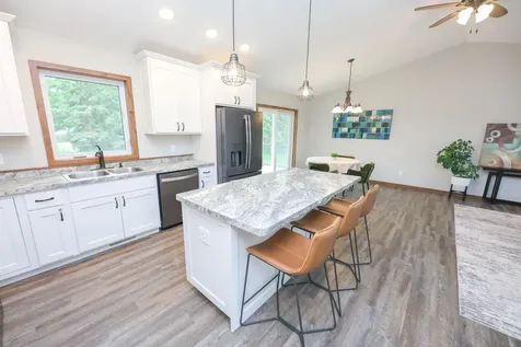2580 Lois Lane SE Alexandria MN 56308