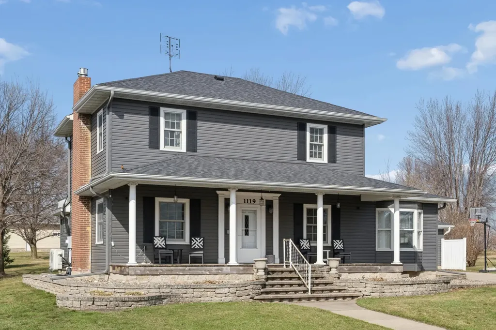 1119 9th Street Gaylord MN 55334