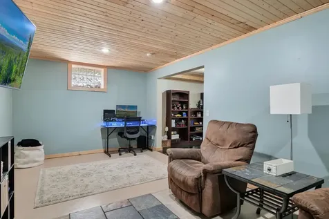 1119 9th Street Gaylord MN 55334