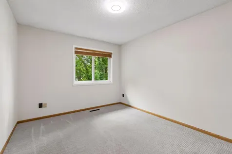 3689 Willbrook Court Eagan MN 55123