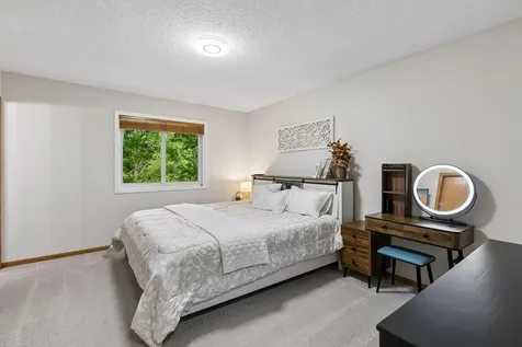 3689 Willbrook Court Eagan MN 55123