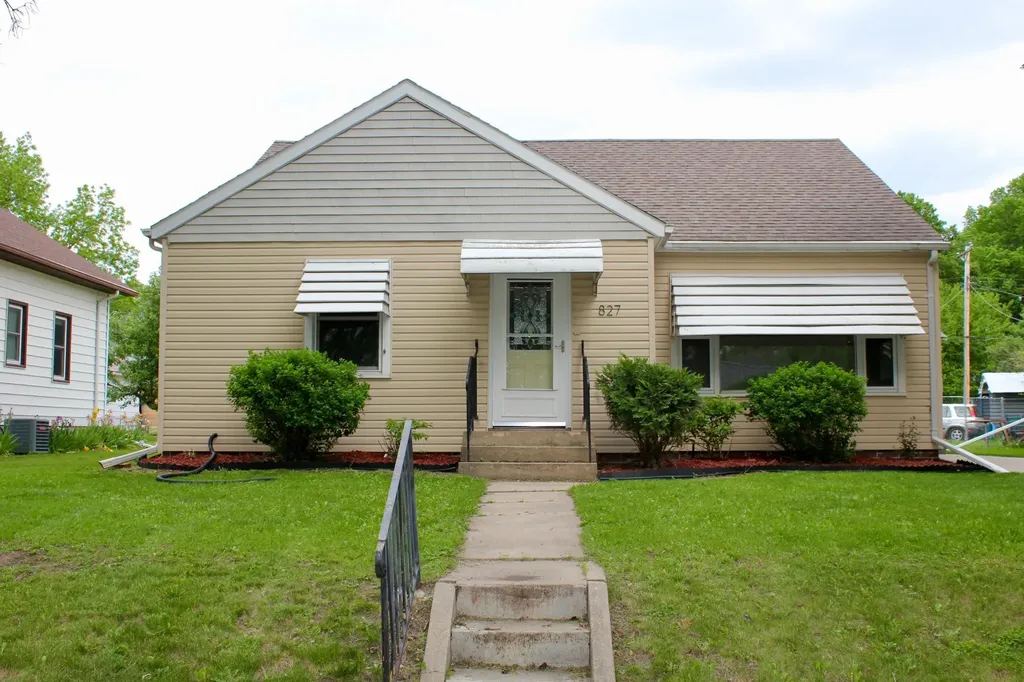 827 Ash Avenue Gibbon MN 55335