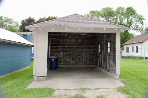 827 Ash Avenue Gibbon MN 55335