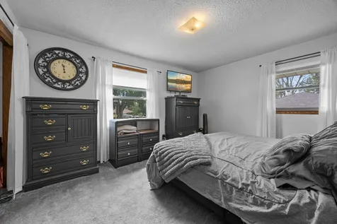 1516 Wellington Crescent Faribault MN 55021
