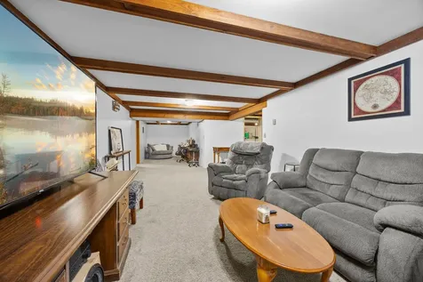 1516 Wellington Crescent Faribault MN 55021