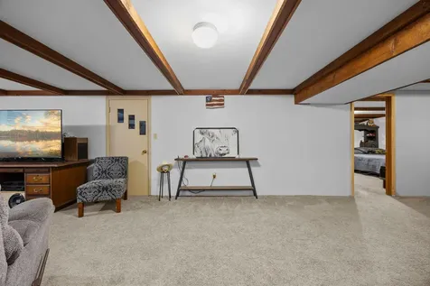 1516 Wellington Crescent Faribault MN 55021