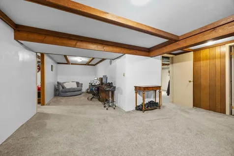 1516 Wellington Crescent Faribault MN 55021