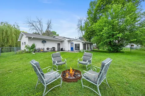 1516 Wellington Crescent Faribault MN 55021